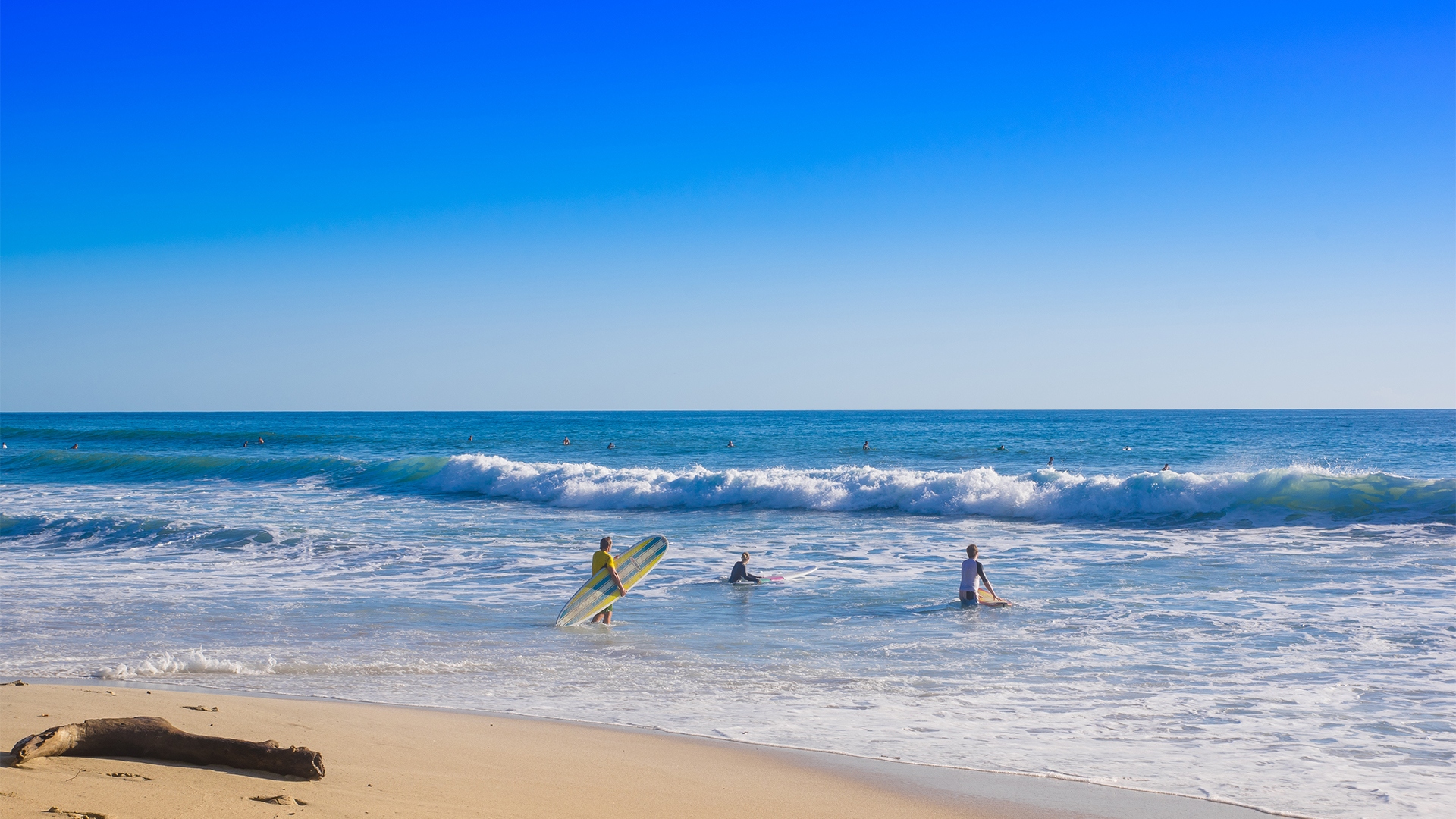 Top Surf Spots in Santa Teresa for Beginners and Pros in 2025