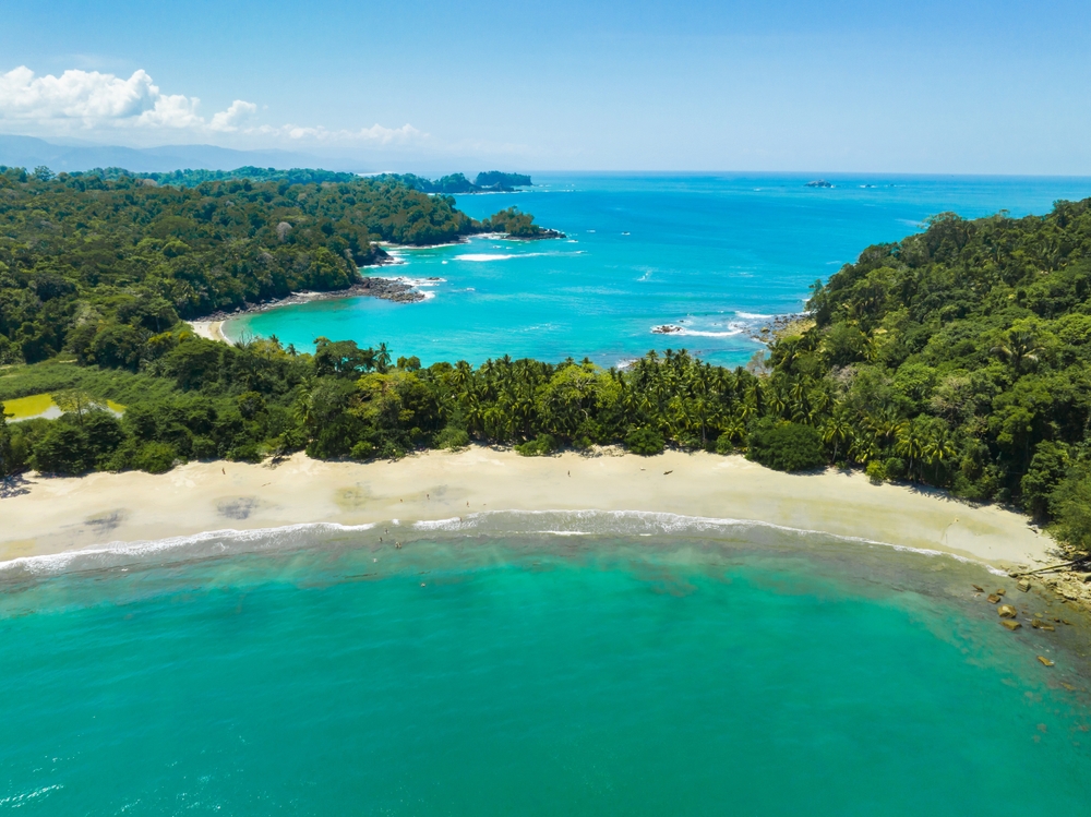 Why Local Expertise Matters: Hiring Costa Rican Real Estate Agents in 2025